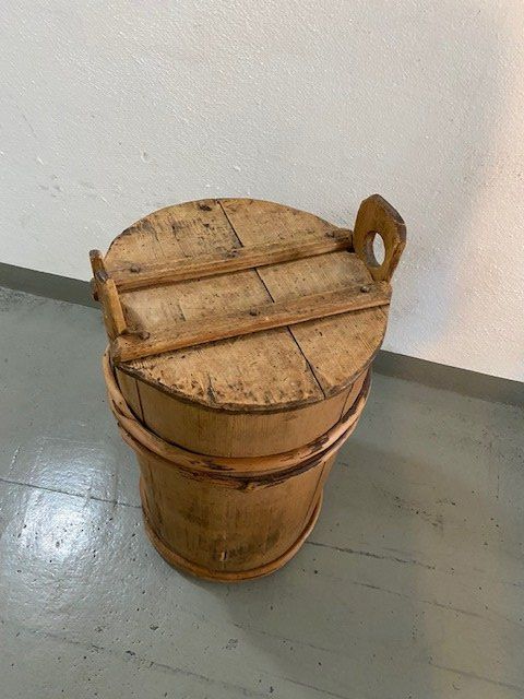 Articoli in legno: ANTIKES HOLZGEFÄSS – Usato da Chur venduto da silbermon 2