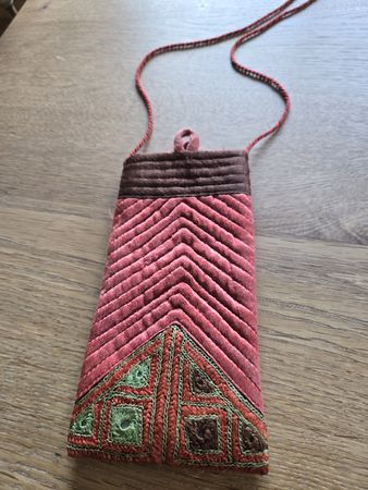 Kleine rote Umhängetasche z.B. für Handy