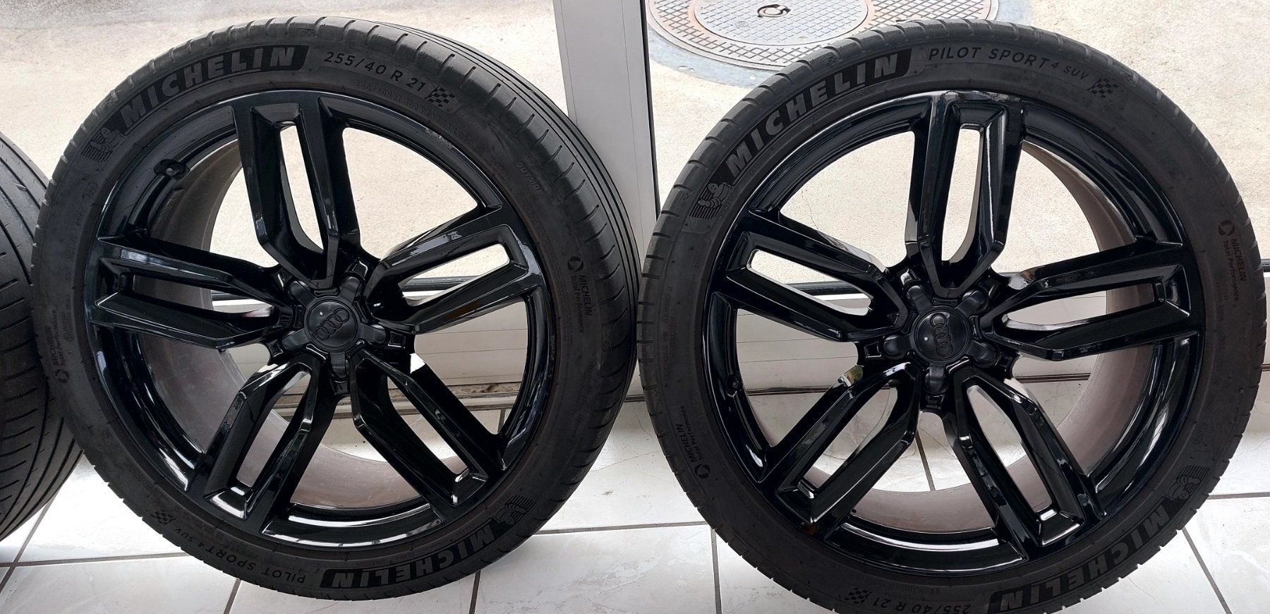 Audi Pneumatici & Ruote complete: 255 40 R21 Audi SQ5 – Usato da Weite venduto da Auto_Plattis 4