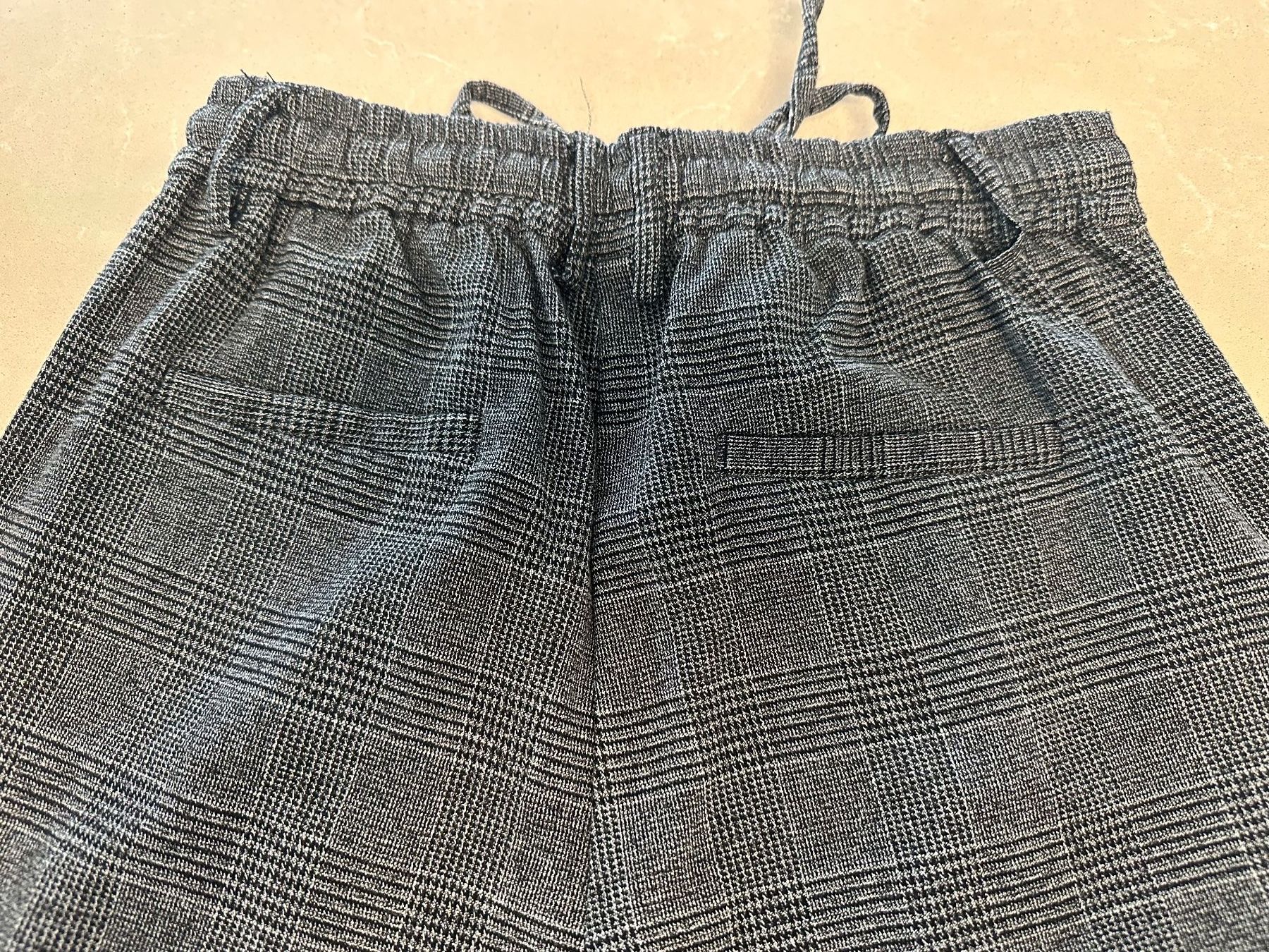 Lotti di vestiti: 4 Damenhosen im Bundle | Grösse M – Usato da Weggis venduto da _GMA9 2