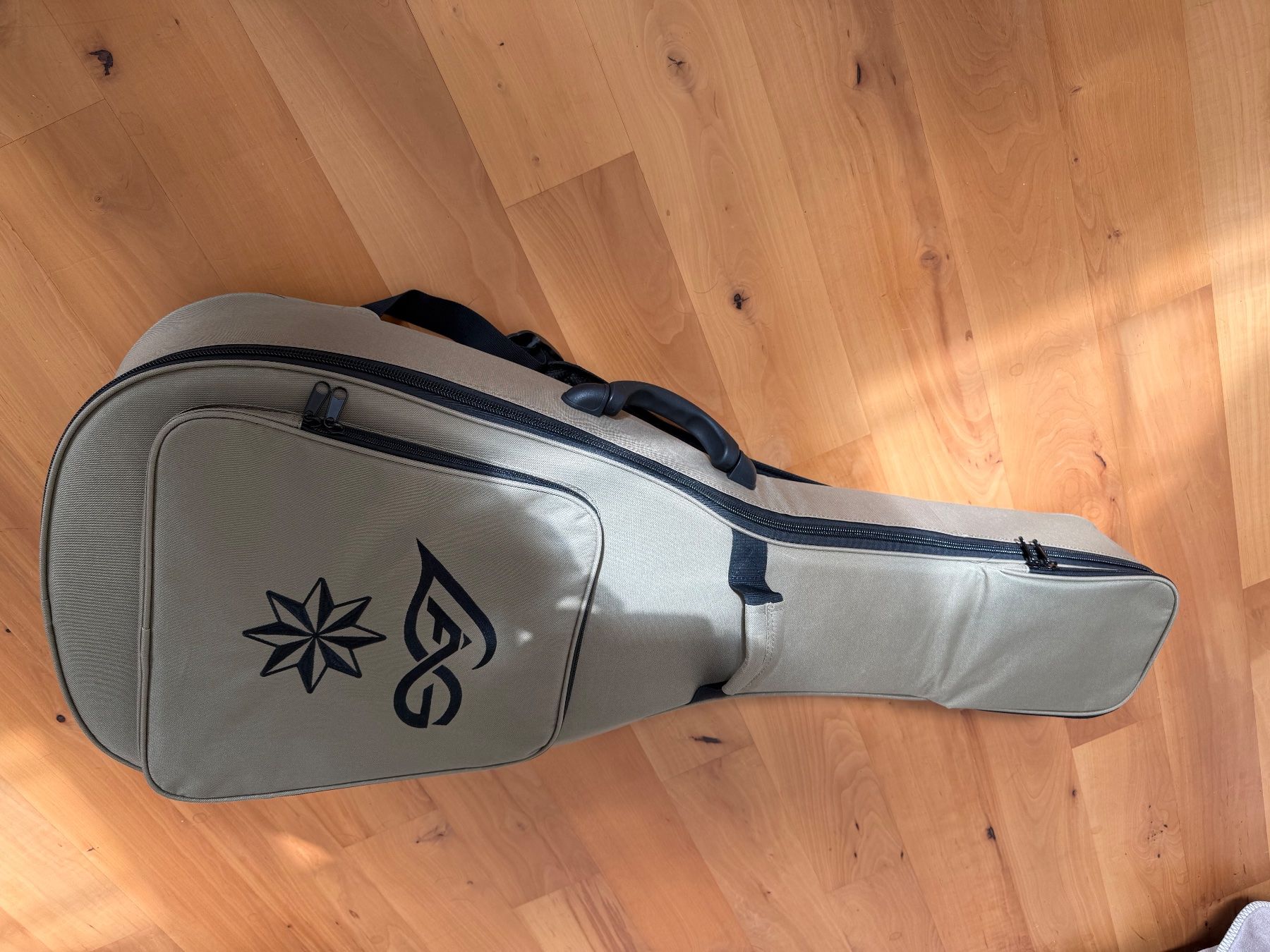 Strumenti musicali: LAG GLA Escapade-GTE Reisegitarre – Nuovo (secondo la descrizione) da Ulisbach venduto da FeuerVogel68 4