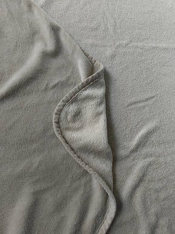 Coperte: Beige Flauschdecke ca. 145x195cm – Usato da Nänikon venduto da Manta87 1