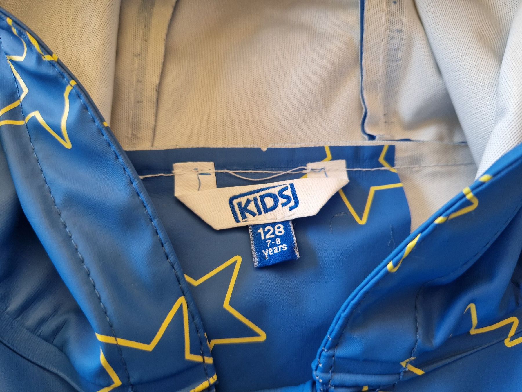 Jacken & Mäntel: Regenjacke mit Sternen KIDS 128 – Gebraucht aus Giswil von monimaus08 1