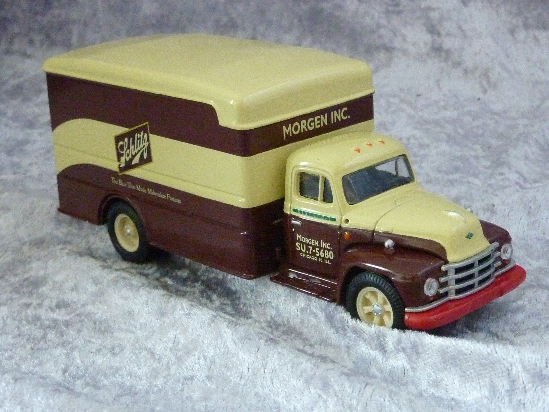 Corgi Toys Modellini d'auto: Diamond T620 Box Van Schlitz  1:50 – Nuovo e nell'imballaggio originale da Dürrenäsch venduto da modellautos4you 3