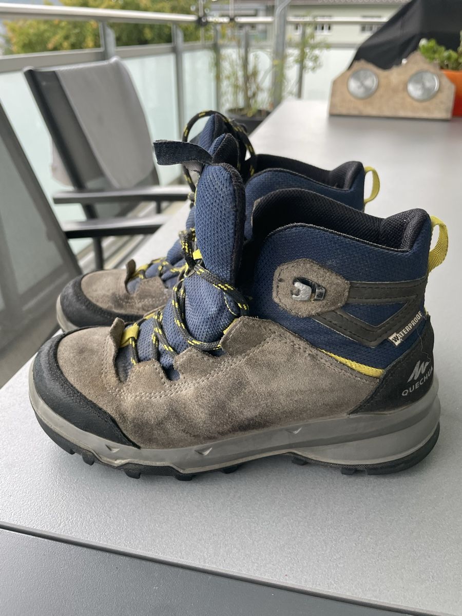 Decathlon Scarpe per ragazzi: Quechua Kinder Wanderschuhe 34 – Usato da Kriens venduto da krientes 1