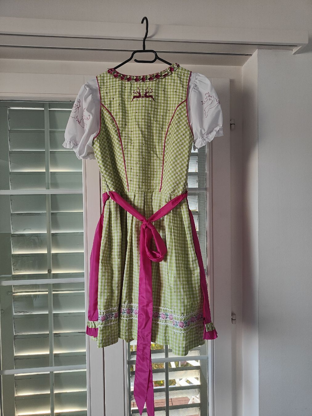 Kostüme: Dirndl wie neu – Neu (gemäss Beschreibung) aus Forch von V.Engeler 5