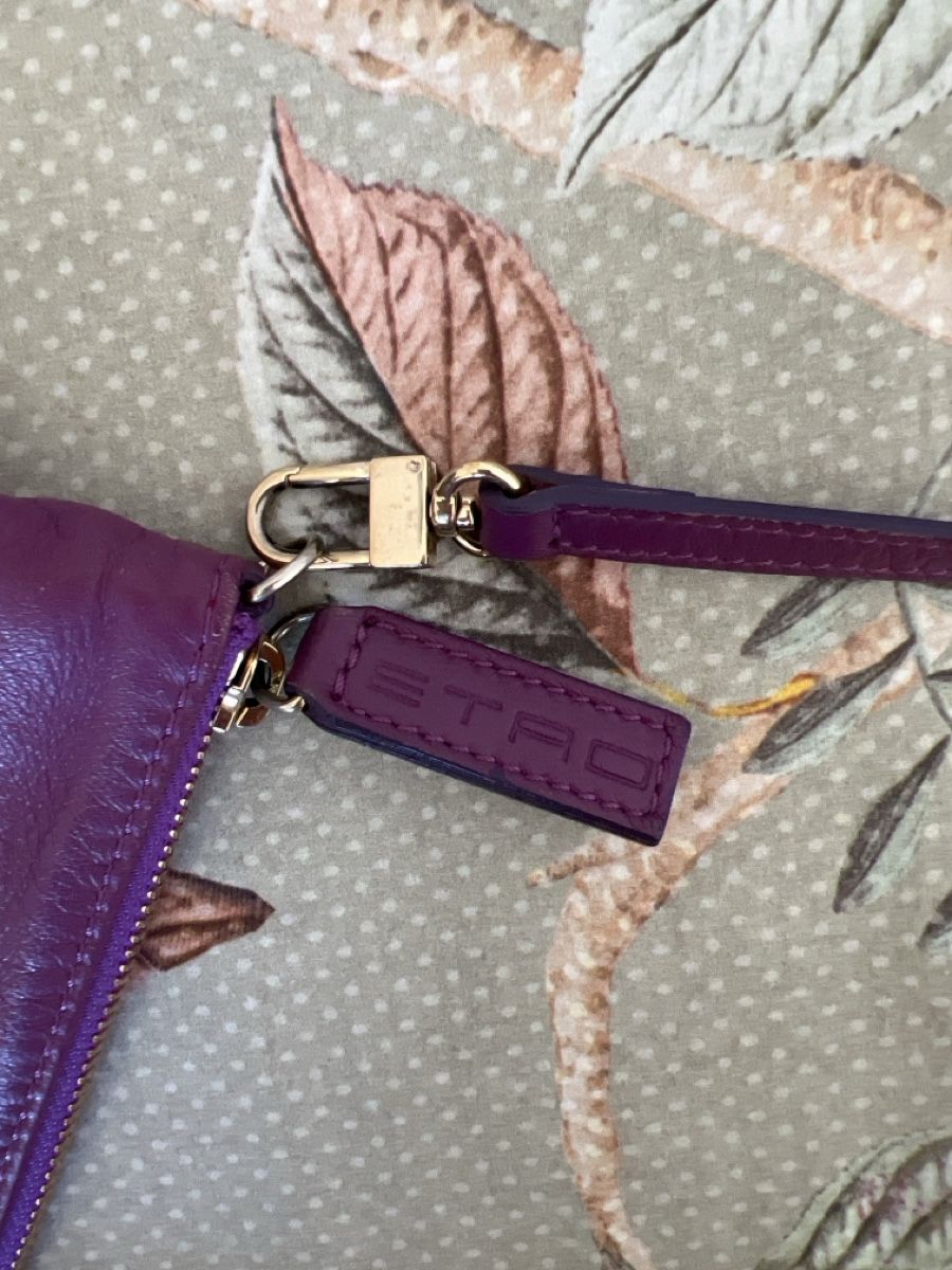 Borse da donna: Pochette ETRO violette en cuir avec dragonne – Usato da Territet venduto da miryamv 3