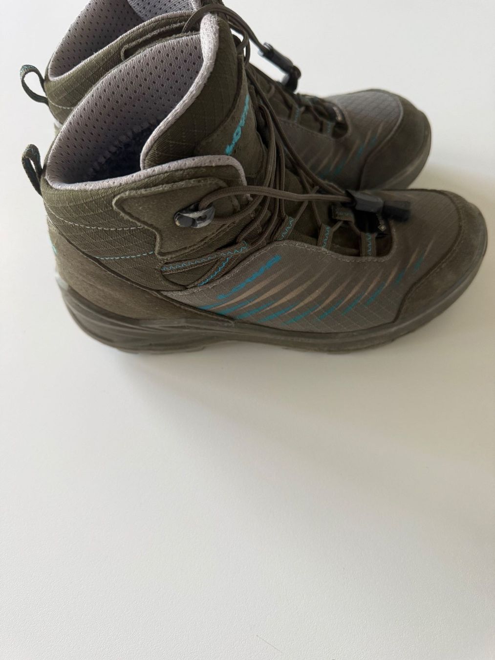 Lowa Chaussures garçon: LOWA Kinderwanderschuhe Gr. 35 – D'occasion à Dällikon par dahi1 1