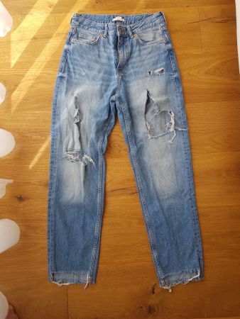 H&M Mom Jeans gerader Schritt