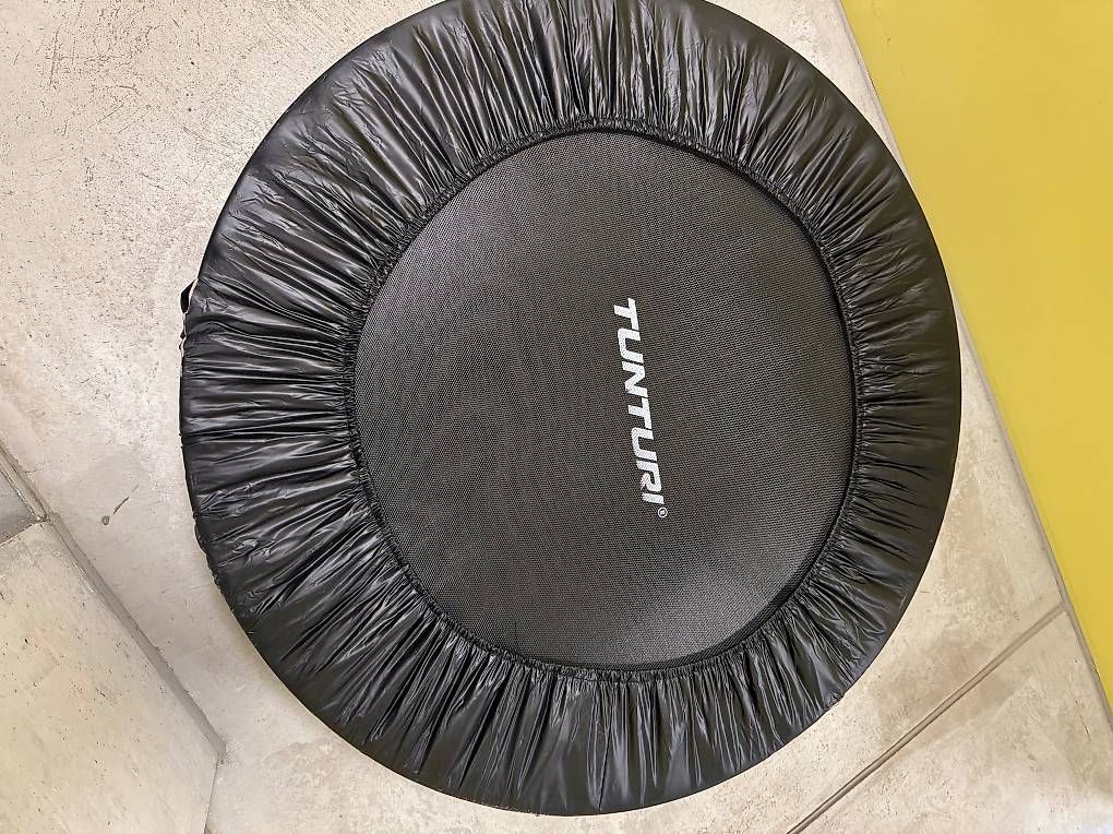 Trampolines: Trampolin  – D'occasion à Thalwil par doreen05 1