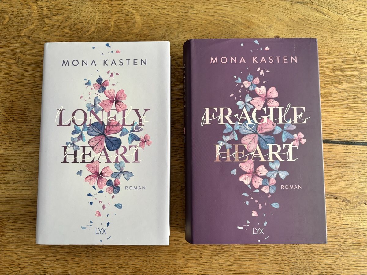 Bücher: Buchreihe Mona Kasten – Gebraucht aus Boswil von nic_ba01
