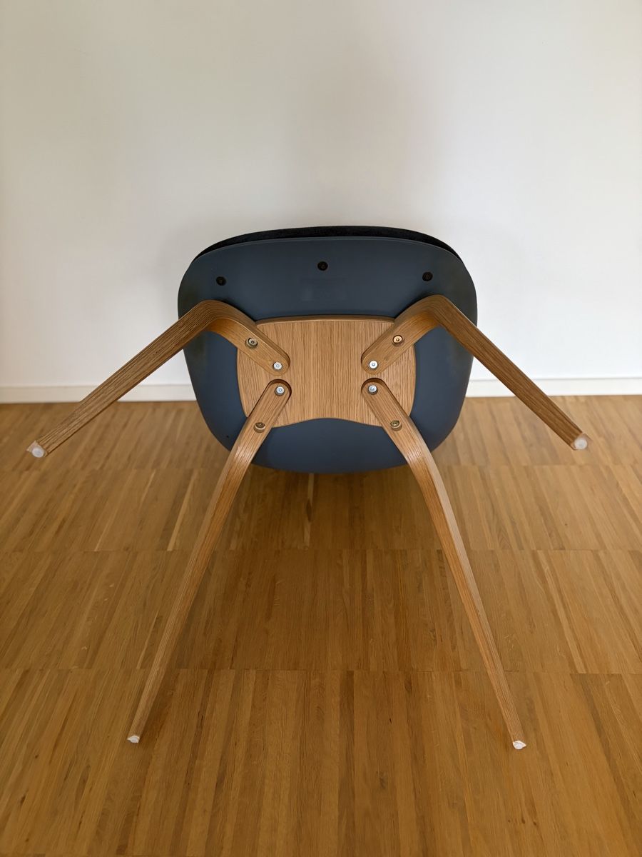 Gubi Sedie: Gubi Beetle Chair. Teal and Oak – Usato da Zürich venduto da jensmoll 3