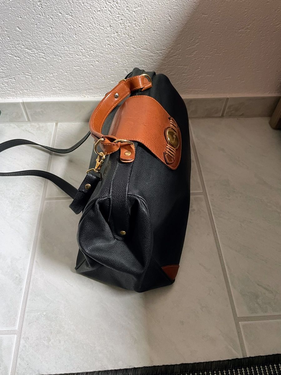 Borse da donna: Umhängetasche Pelicano – Usato da Hittnau venduto da eggihittnau 1