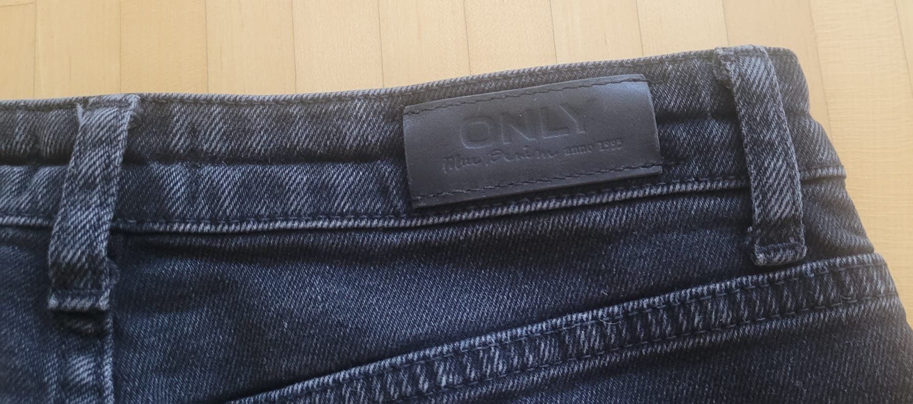 Pantaloni: Jeans von ONLY, schwarz, XS / 164 – Usato da Luzern venduto da ANG3 2