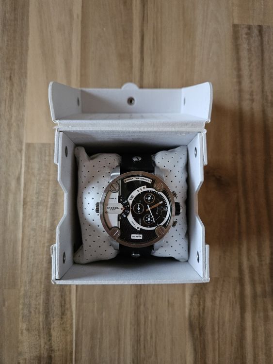 Diesel Uhr 1