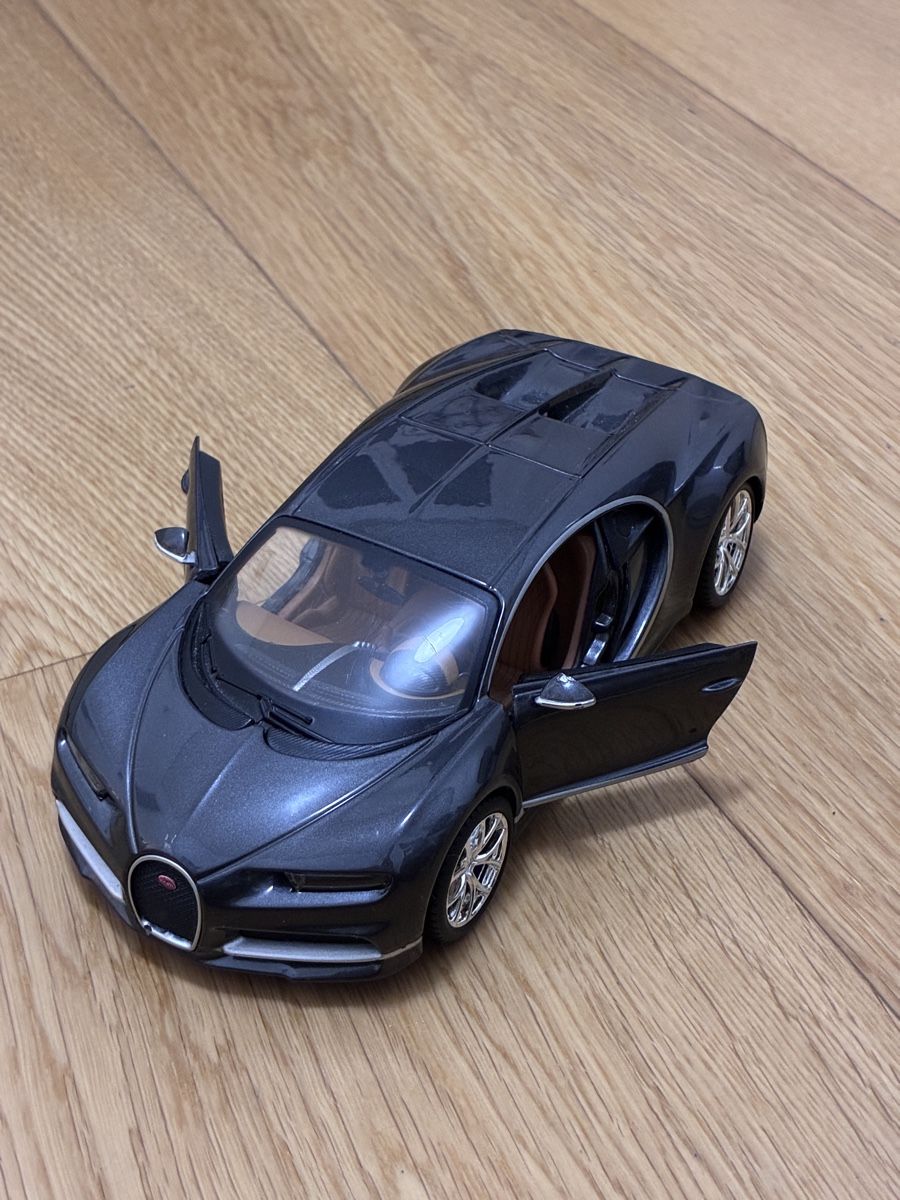 Bugatti Modellini d'auto: Bugatti Chiron Macchinina Scala 1/24 – Usato da Montagnola venduto da ciain67 3