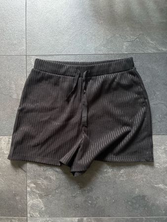 Kurze Hose Rippenoptik schwarz 