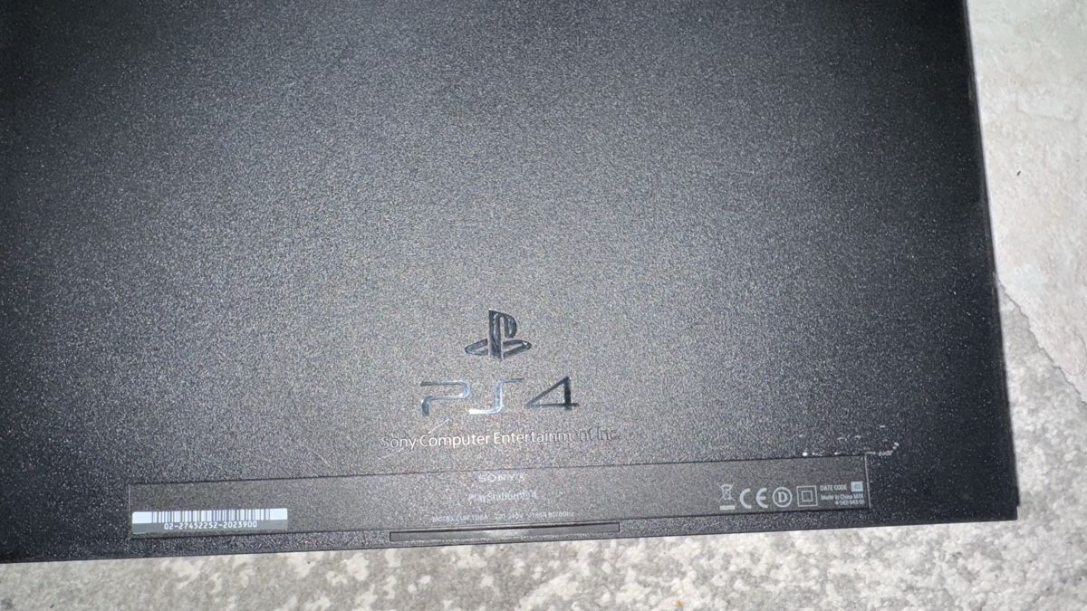 Sony Konsolen: Playstation Ps4 512gb slim 2x Controller  inkl. 2 Stück Cont – Gebraucht aus St.Gallen von gauwo 6