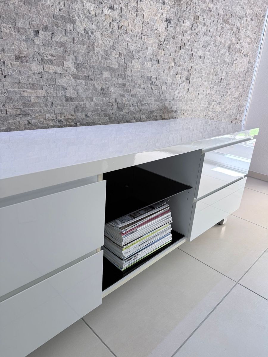 Cassettiere: Sideboard weiss Hochglanz  top Zustand – Usato da Liestal venduto da Busra99 1
