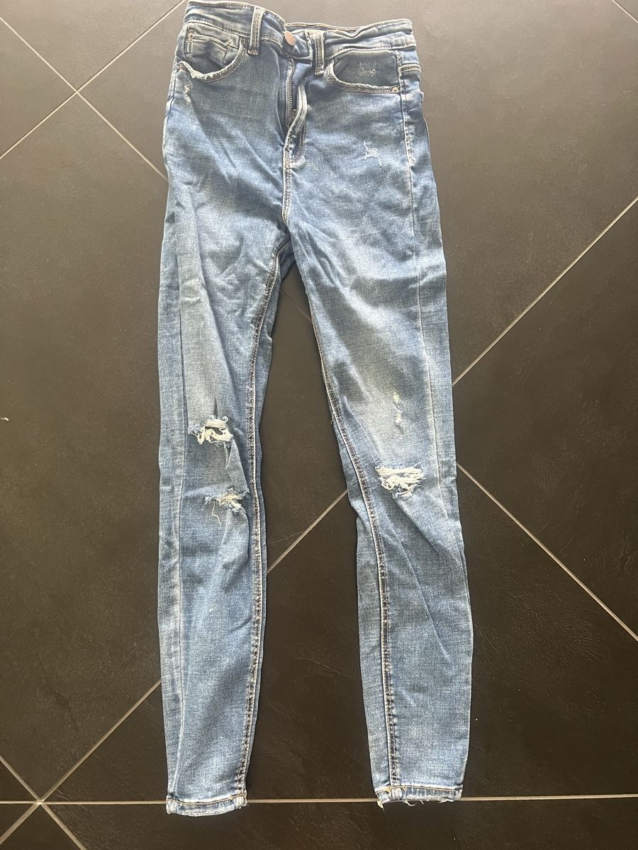 Stradivarius Jeans: Stradivarius Jeans, Gr. 34, Super High Waist – Gebraucht aus Bilten von and_6hjn 1