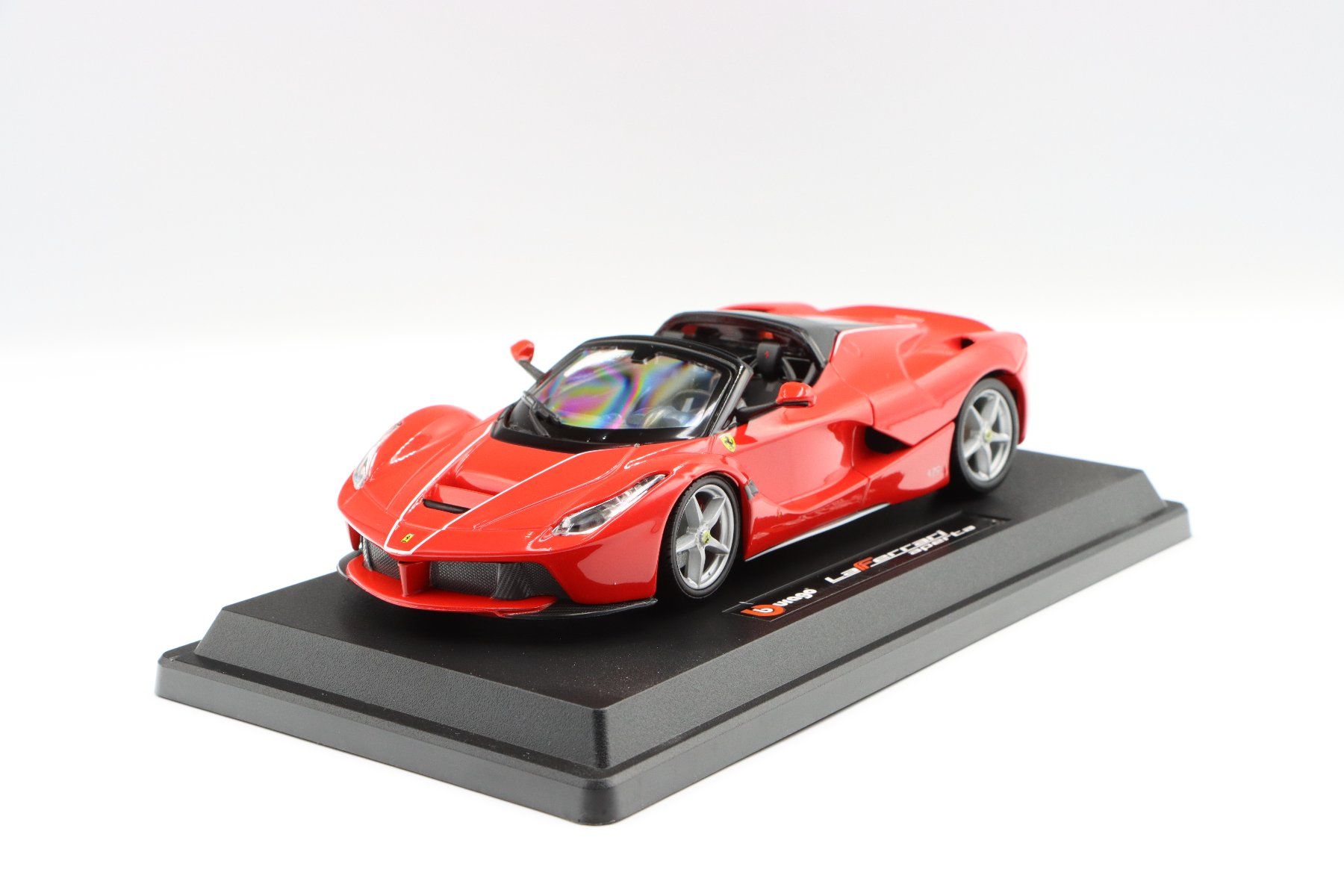 Ferrari Modellini d'auto: Ferrari LaFerrari Aperta 2016 1:24 Bburago – Nuovo e nell'imballaggio originale da Bühl b.Aarberg venduto da modelldiecast 3