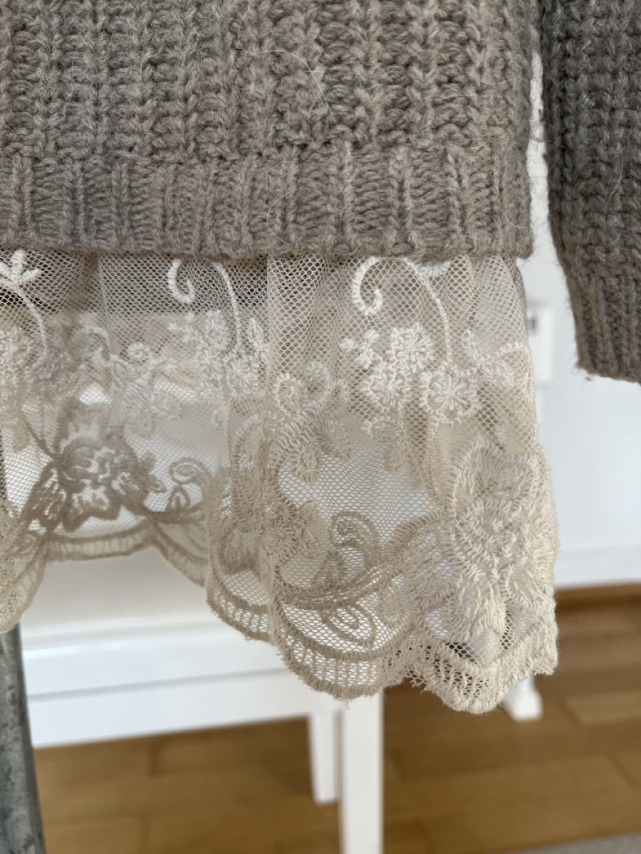 Pullover & Sweatshirts: Pullover beige mit Spitzenbesatz, ca.L/XL – Gebraucht aus Solothurn von Bobesch08 4