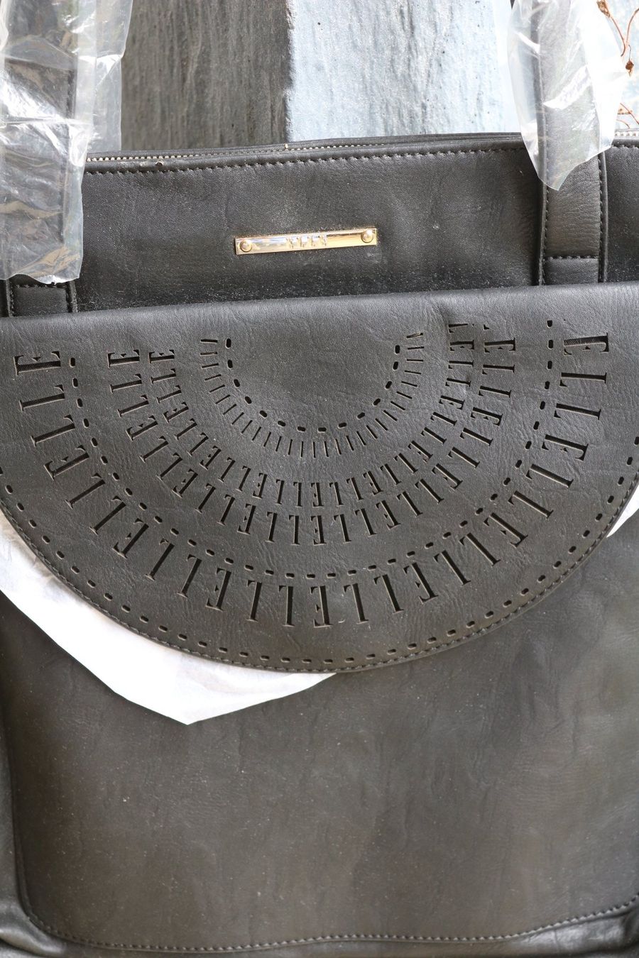 Taschen für Damen: Umhängetasche Marke Elle – Gebraucht aus Frick von Beni58 4