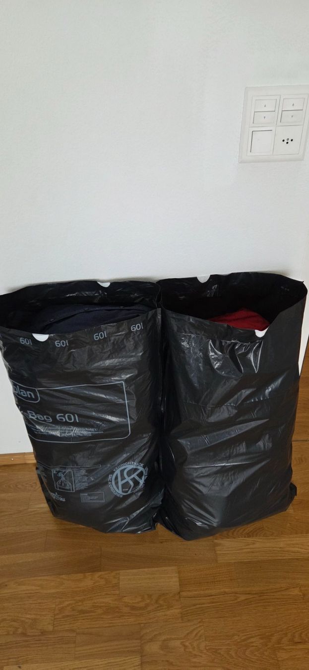 Lots de vêtements: Grosses Kleiderpacket – D'occasion à Grenchen par marco.s77 2