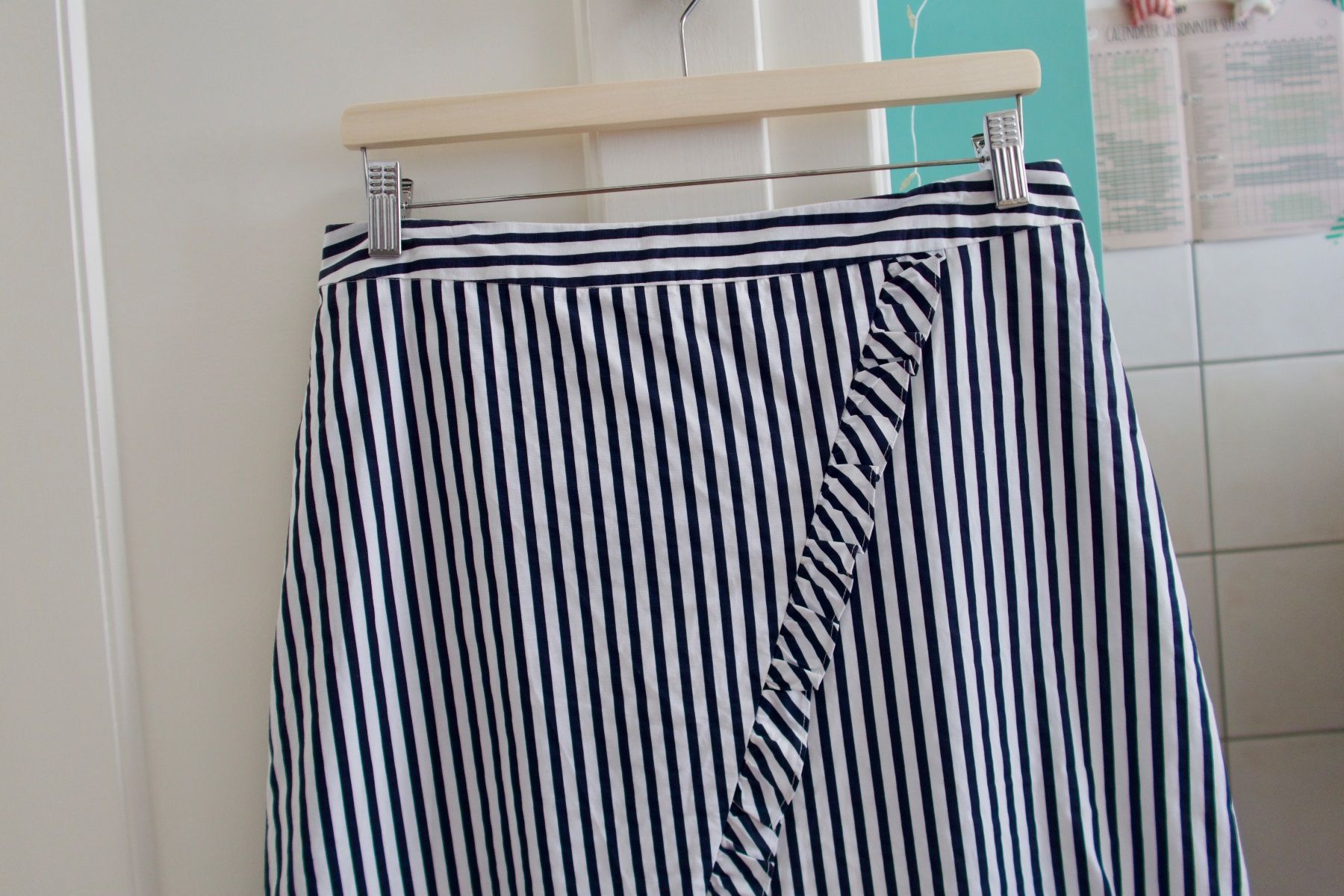 Mango Gonne: Mango - Jupe rayée - taille L – Usato da Lausanne venduto da Etoile96 1