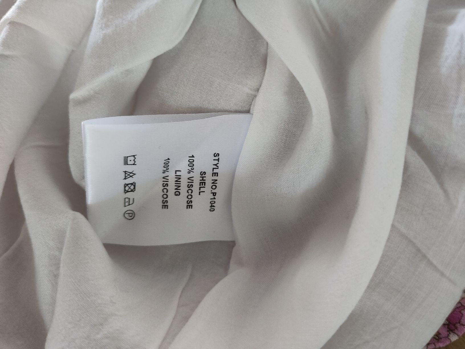 Vestiti: Maxikleid mit Blumenmuster Gr. 38, neuwertig – Nuovo (secondo la descrizione) da Pfäffikon ZH venduto da Julia071 6