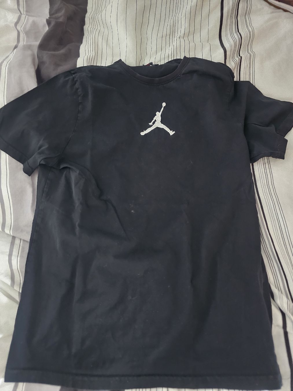 Jordan T-Shirts: Jordan T-Shirt Schwarz Grösse  – Gebraucht aus Balgach von car_kmn5