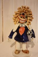 Fasnachtsfigur Waggis mit Fussball