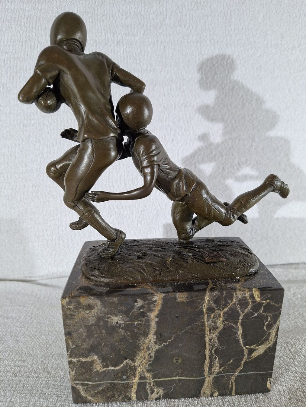 Skulpturen & Statuen: Bronze Foodball ,Amerika  – Gebraucht aus Grindelwald von carro5 2