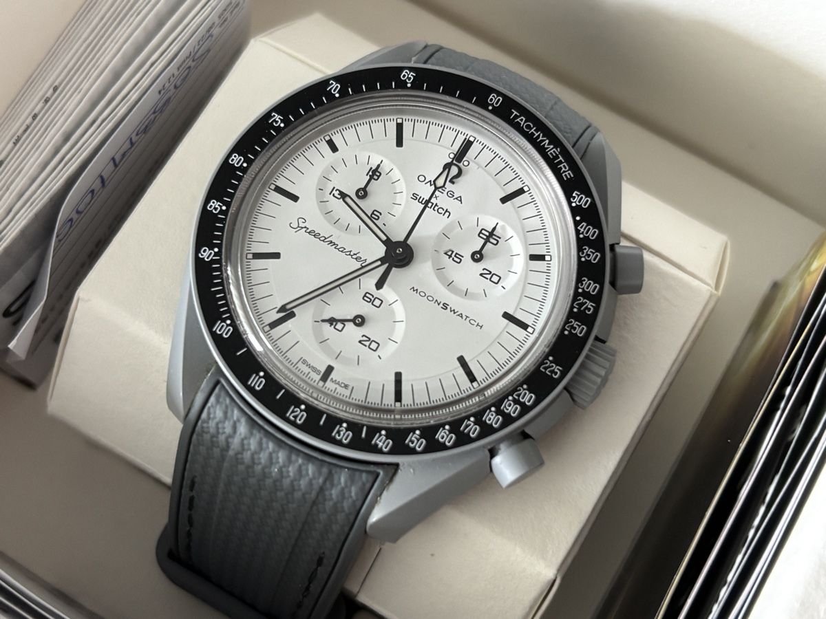 Swatch Uhren: Swatch Moonswatch with 2 bracelets – Neu (gemäss Beschreibung) aus Mellingen von Guilhermefurlan