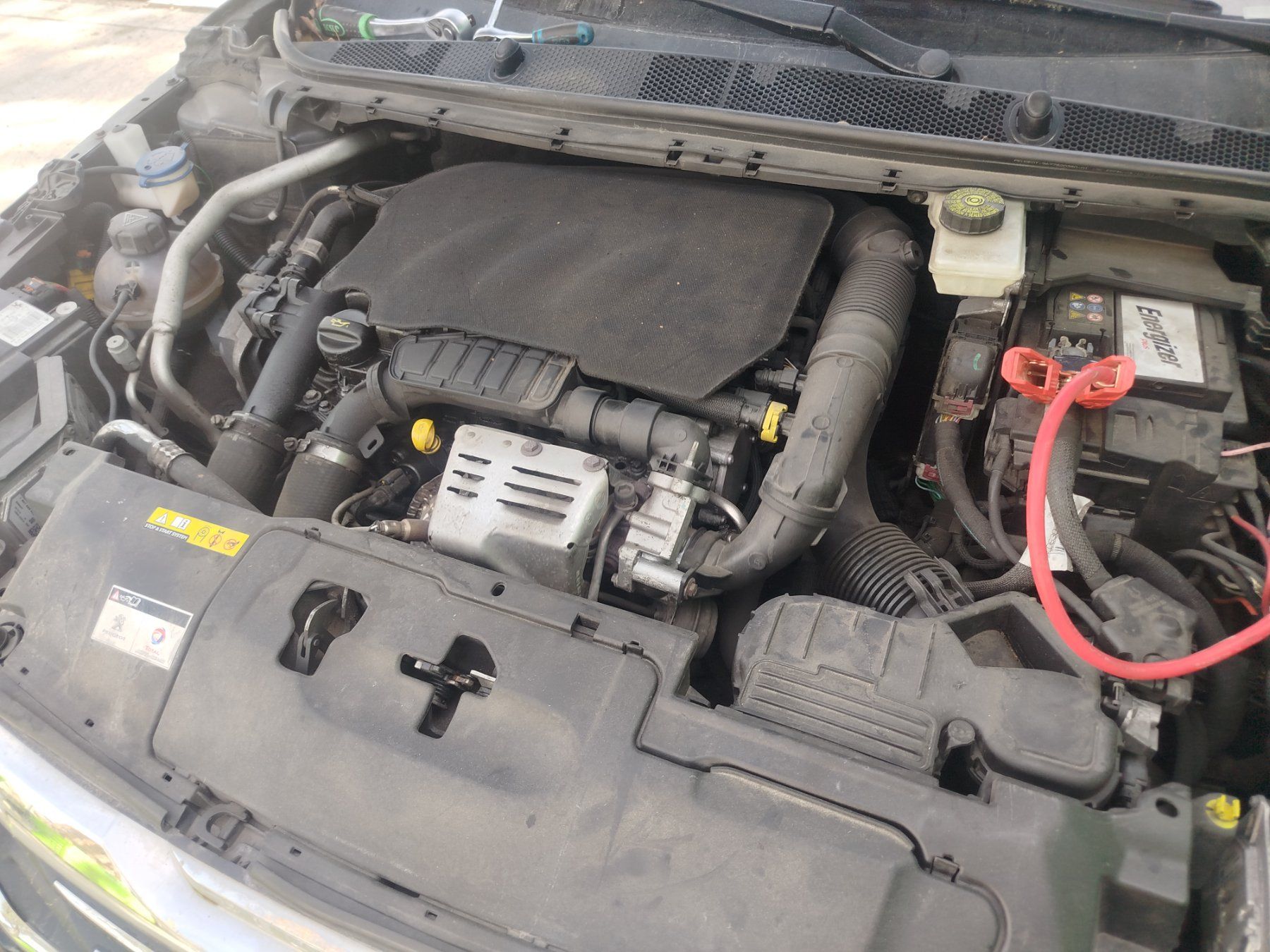 Peugeot Autos: Peugeot 308 SW 1.2 E-THP – Gebraucht aus Savagnier von Botteron_Recycling 5