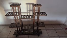 Pflanzenregal Holz dunkel auf Rollen 120 cm Breite