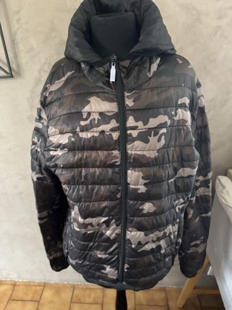 Doudoune camouflage légère, taille L