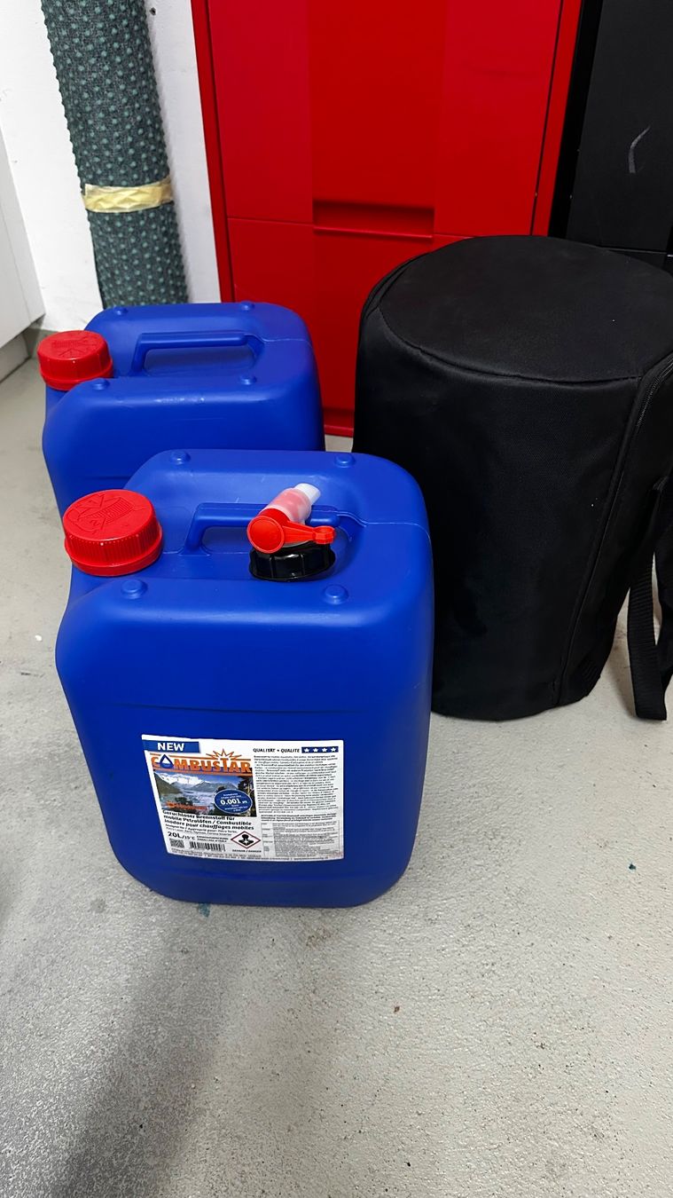 Bidons d’essence: Brennstoff Combustar 20L neu 2 Stck – Neuf avec emballage d'origine à Reidermoos par Sada13