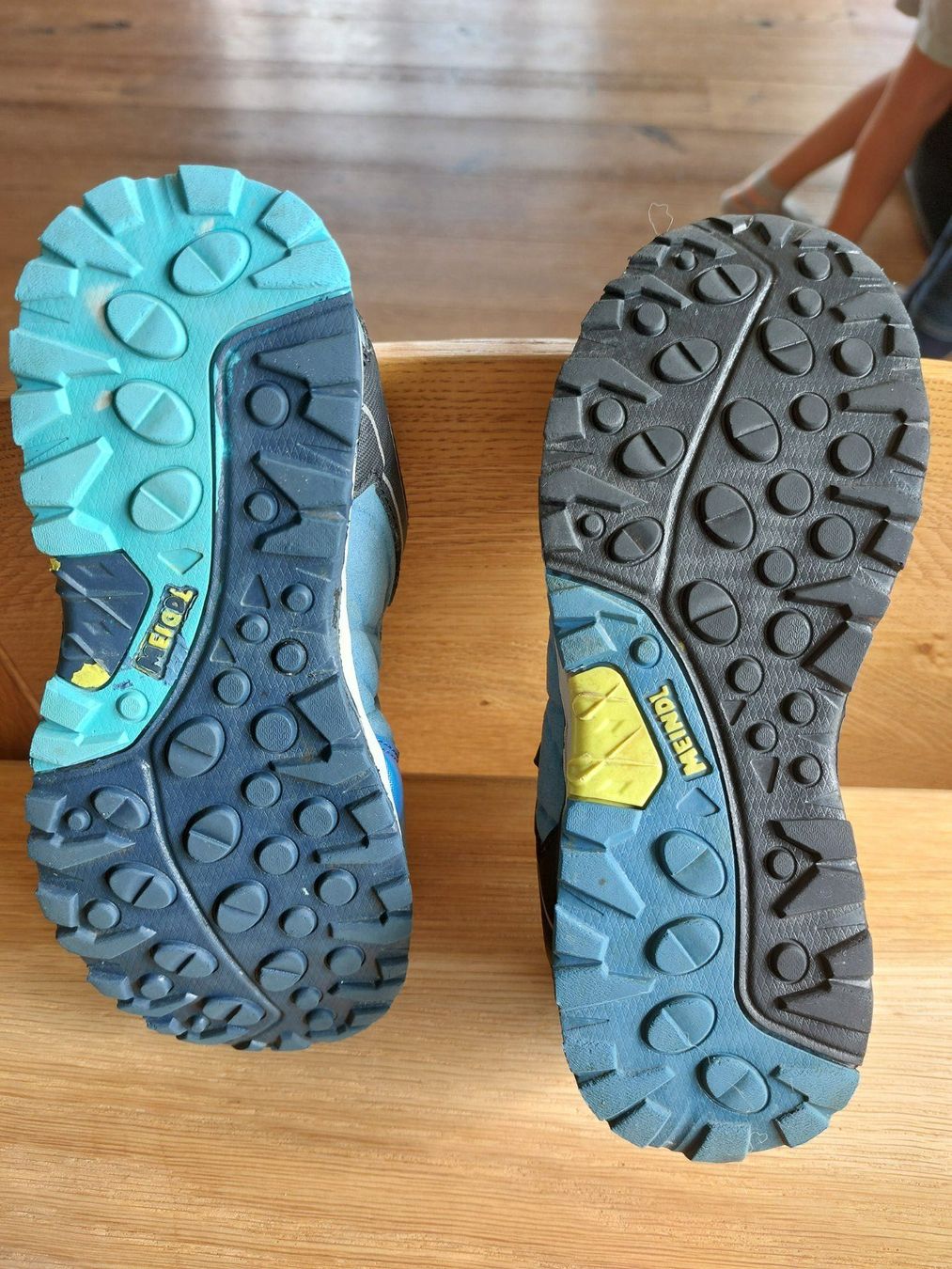 Meindl Scarpe per ragazzi: Meindl Gore-Tex Wanderschuh Grösse 33 – Usato da Bäriswil BE venduto da ren_8dng 4