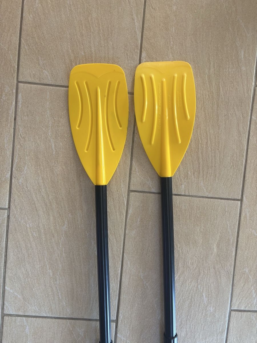 Gommoni, kayak & canoe: Rames Intex jaunes – Usato da Ogens venduto da ced_qn5v 1