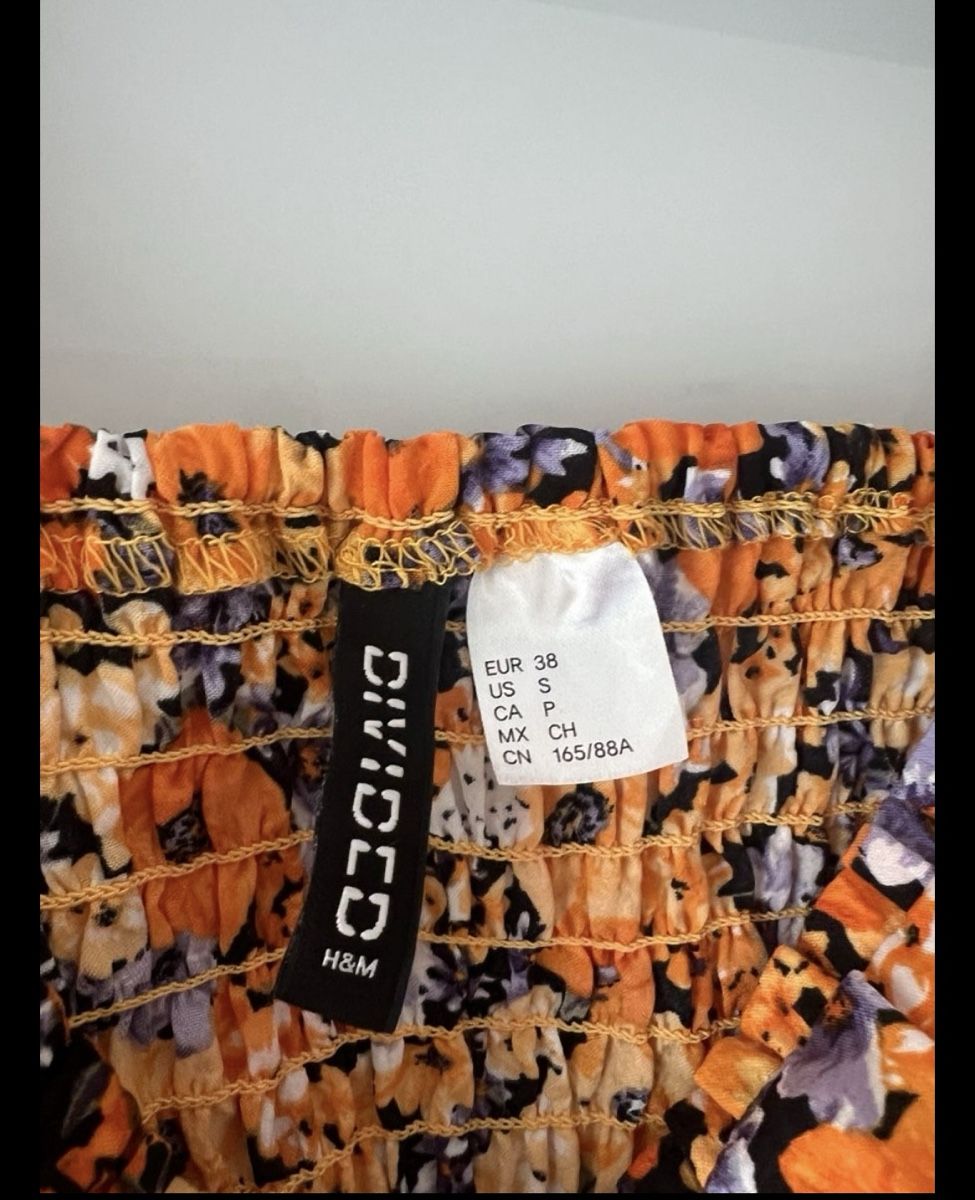 H&M Tops: H&M Top – Gebraucht aus Wil SG von xrnvani 3