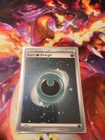 Finsternis-Energie (SVE 007)/Galaxy Holo/Karmesin und Purpur
