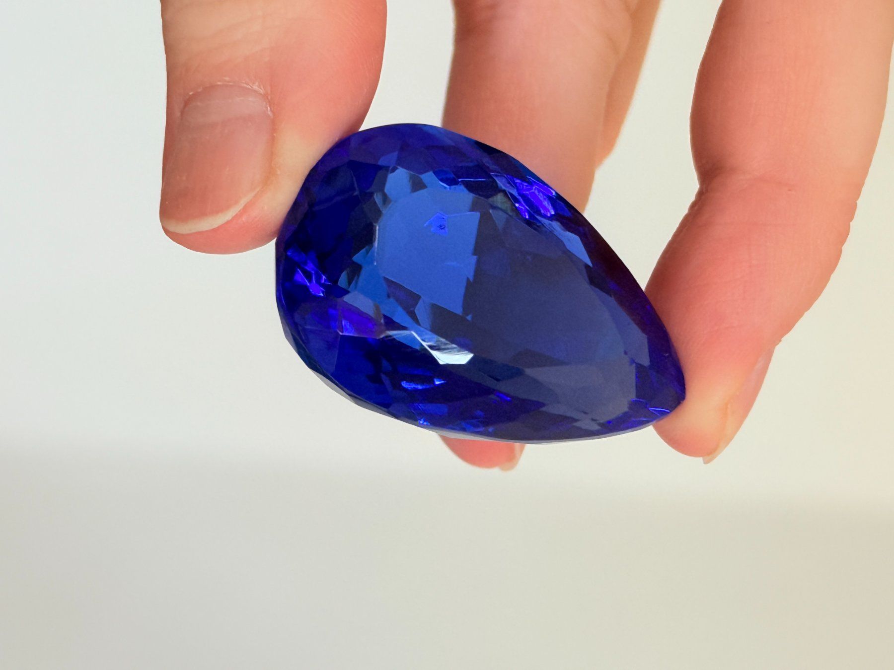 Minerali & Pietre curative: Certified 122.25 Ct – Nuovo e nell'imballaggio originale da Genève venduto da AWWA 7