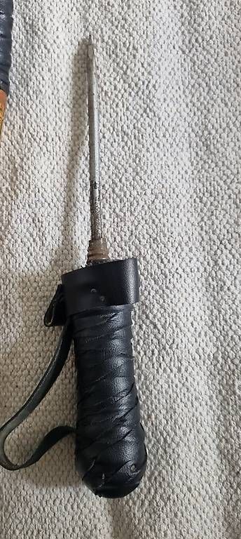 Altro in Accessori per animali: Leder Kamelpeitsche mit Dolch im Griff – Usato da Gutenswil venduto da hawkeye67 4