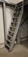 Metalltreppe sehr steil