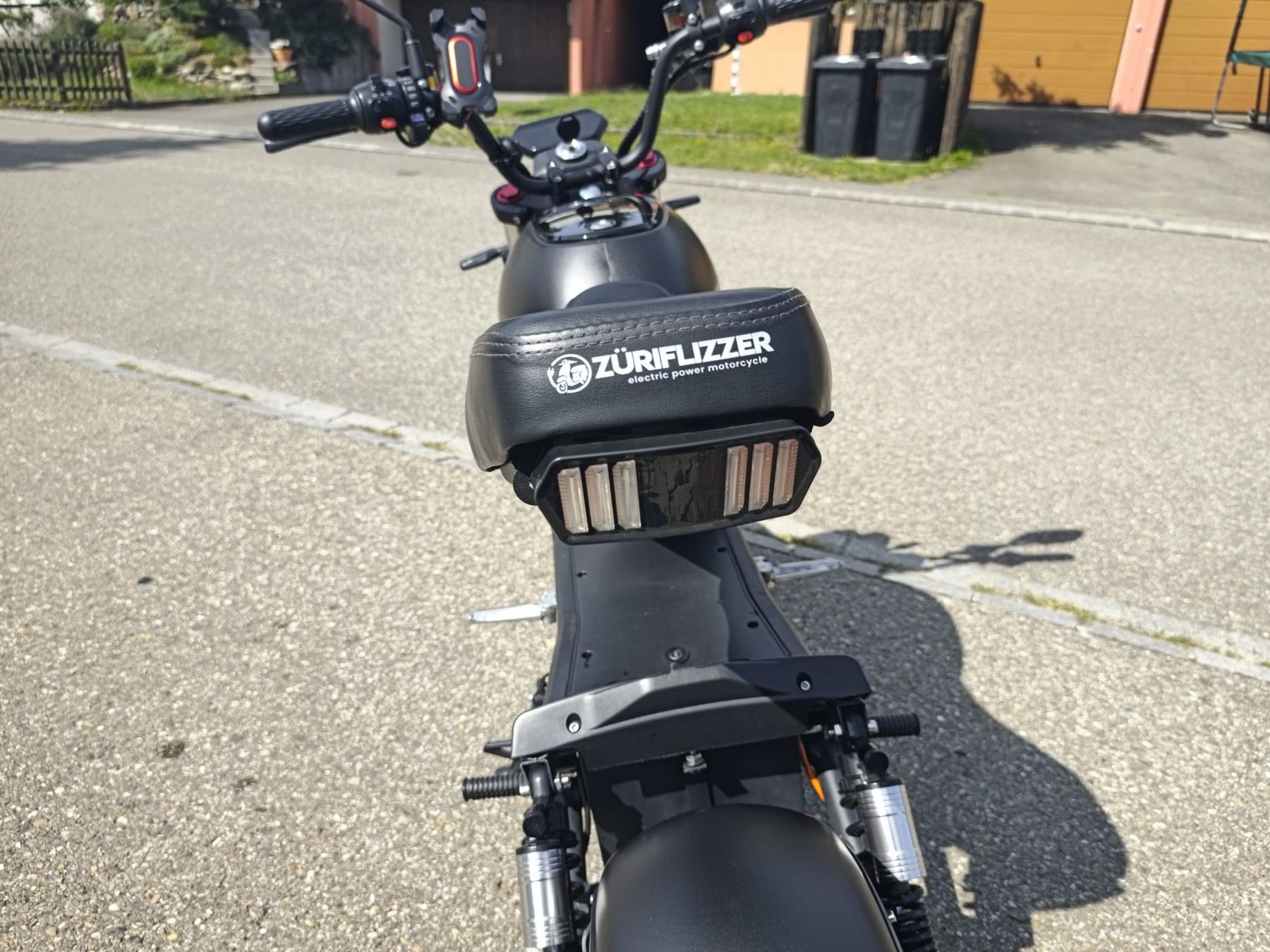 Scooter: City Max Pro E-Roller Schwarz – Usato da Kloten venduto da CellSwiss 5