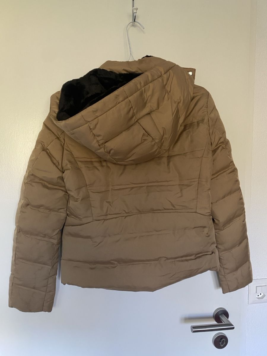 Vero Moda Giacche: Vero Moda Steppjacke beige S  – Usato da Ittenthal venduto da Lorinakuprecht0 1