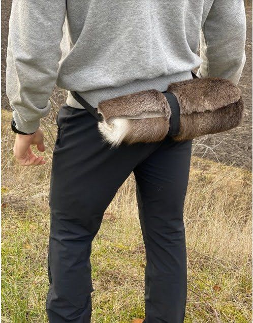 Cuscini: Sitz Auflage aus RentierFell – Nuovo e nell'imballaggio originale da Arbedo venduto da patagonialeatherrugs 3