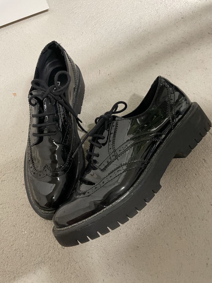 Scarpe da donna: Lackschuhe, schwarz, Grösse 38, neuwertig – Usato da Frauenfeld venduto da fab_8v7g 1