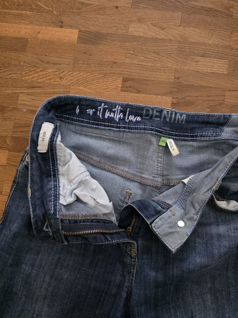 Cecil Jeans: CECIL Jeans Hose Gr. 28 / 28 – Usato da Bennwil venduto da fawag 2